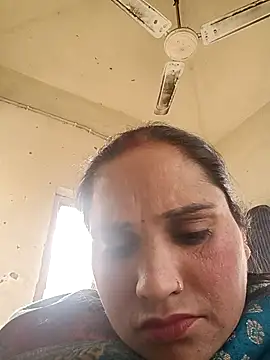 Cute-karisma1234 élő XXX-chatje