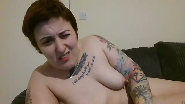 Tiara_XOX Live XXX-chat