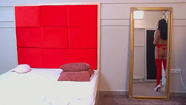 LanaBanner Webcam show