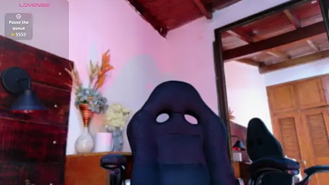 Онлайн чат XXX JhosuaVega