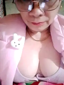 small-house123 Chat XXX live