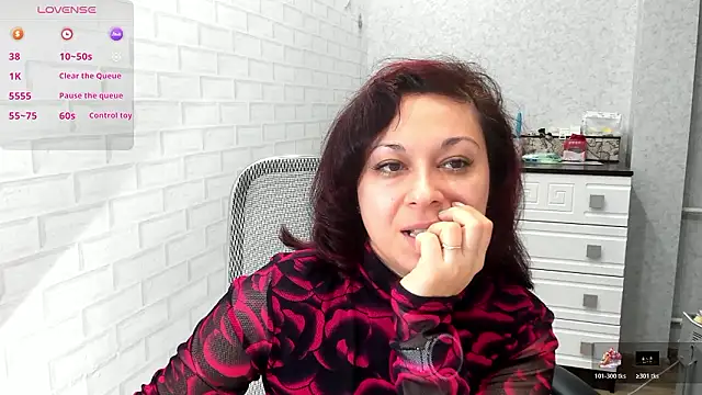 TeasyLana Live XXX-chat