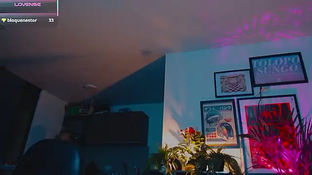 MiaBunnien Live XXX chat