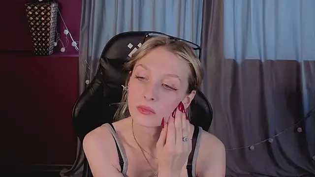 Akiro_Kim7n Live XXX chat