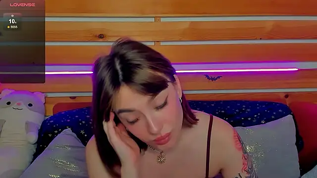 Emily_Tylerr Adlı Modelin Canlı XXX Sohbeti