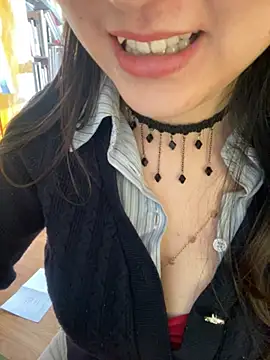 ruiki666 Adlı Modelin Canlı XXX Sohbeti