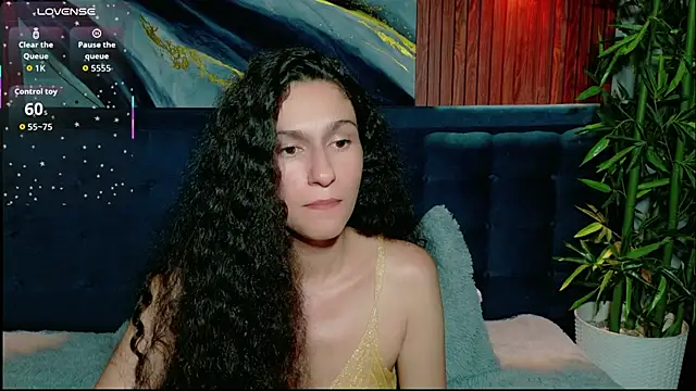 violeta_0426 Adlı Modelin Canlı XXX Sohbeti