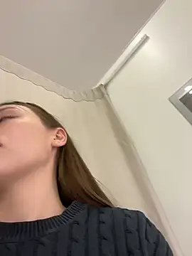 LeiaMood Adlı Modelin Canlı XXX Sohbeti