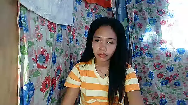 Chat +18 de PinaySkinnyGirl ao vivo