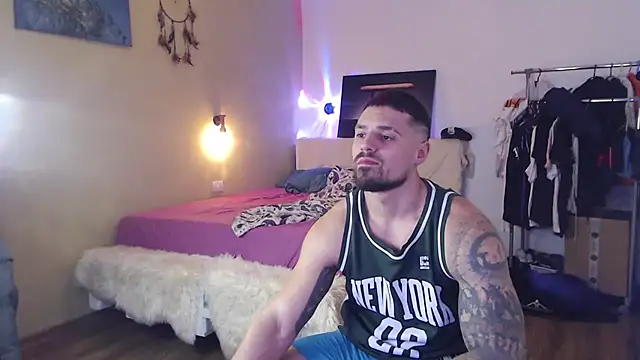 Tiberius_hunk's Webcam Show