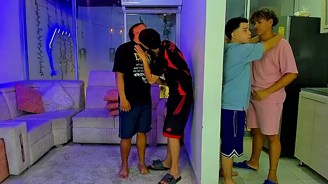 Houseofwarrios Adlı Modelin Canlı XXX Sohbeti