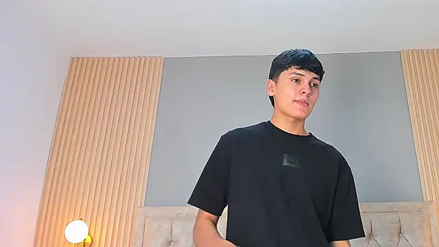 Maxii18_ Live XXX Chat