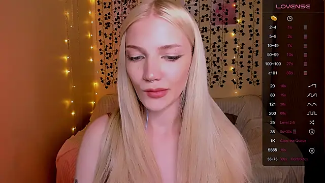 AnyaTaylor_のライブXXXチャット