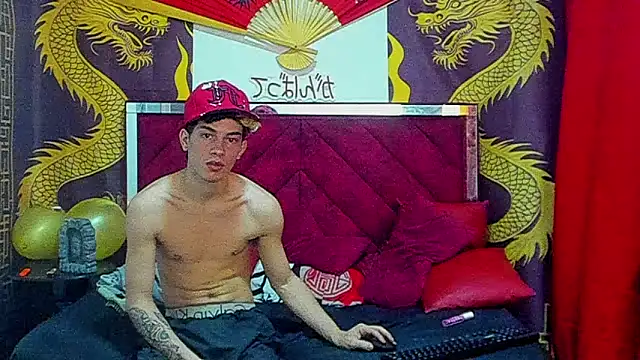 Pride_couple's Webcam Show