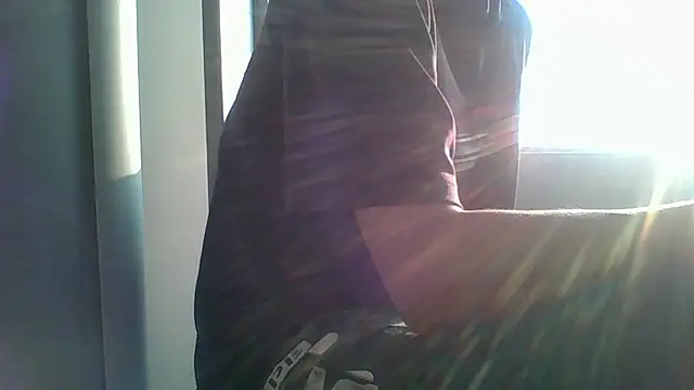 nole_china7: διαδικτυακό σόου στην κάμερα