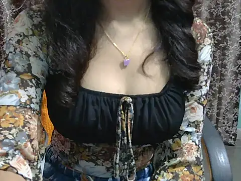 Adorable_Ayesha: онлайн-секс-чат