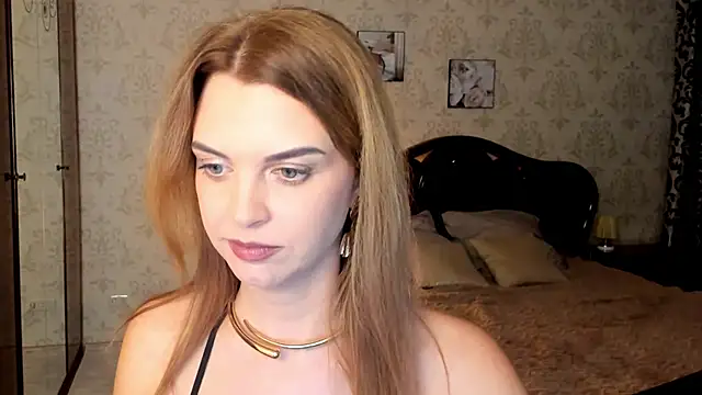 LunaFlinn: онлайн-секс-чат