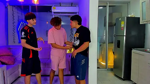 Show de Houseofwarrios na webcam