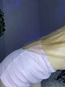 LillianHurd: онлайн-секс-чат