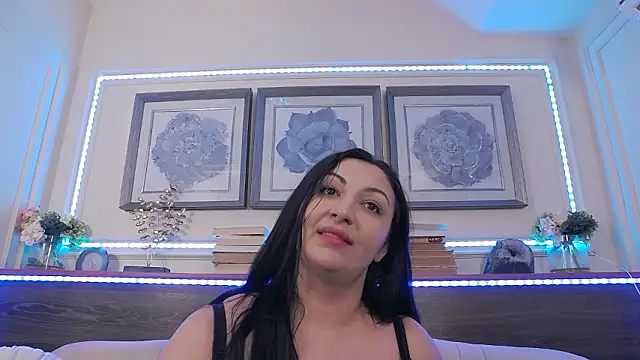 BustyEva_のライブXXXチャット