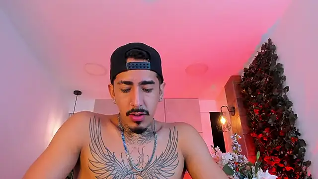 Donovan_Desmond 即時 XXX 聊天