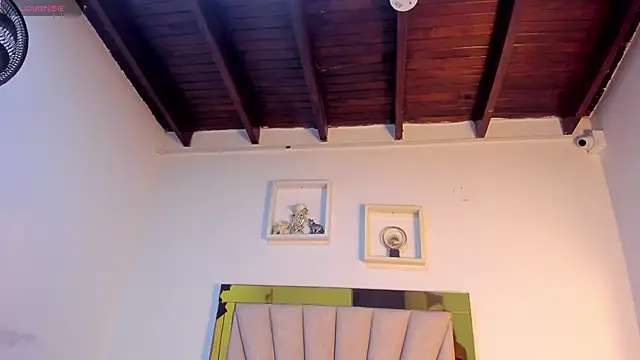 vahiolet_fuentes 现场XXX聊天