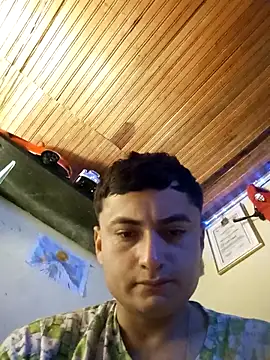 XXX chat uživo modela Halder23