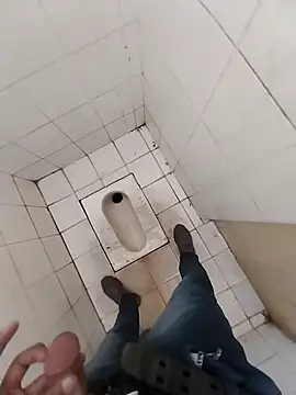 XXX chat uživo modela kiss_like_choco11