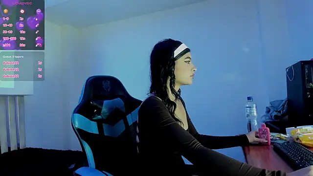 honeyluxe_ Live XXX-chat