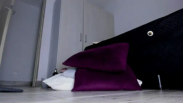 Skarleth69 现场XXX聊天