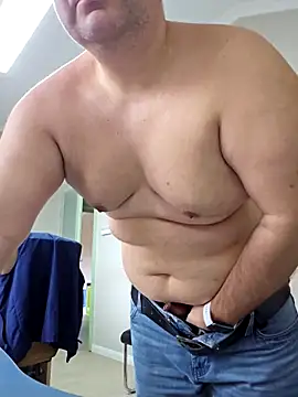 Andrew1900529's Live XXX Chat