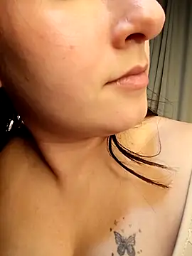 Mysticdooll69's Live XXX Chat