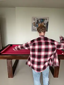 Nura_n_Sarah webcam show