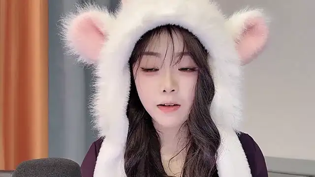 smalldaisy Adlı Modelin Canlı XXX Sohbeti