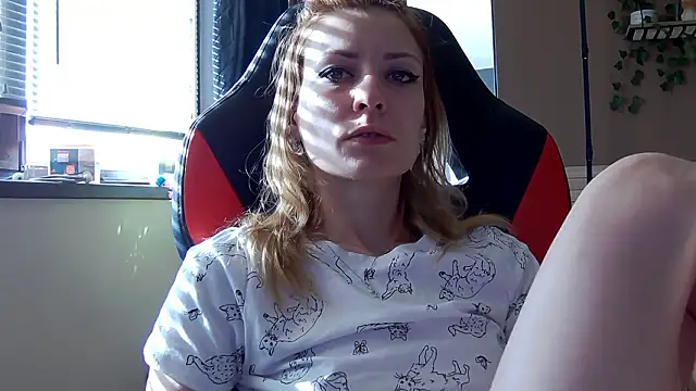 karo123421 Adlı Modelin Canlı XXX Sohbeti