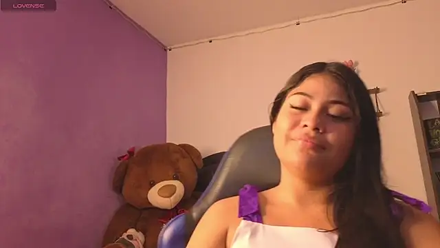 BadKittyyn Live XXX chat