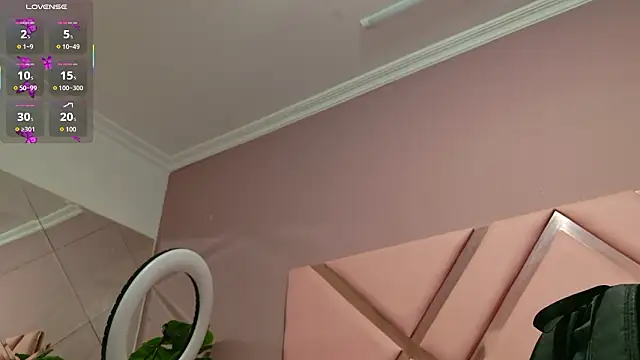 Živý XXX chat MalaikaBrown