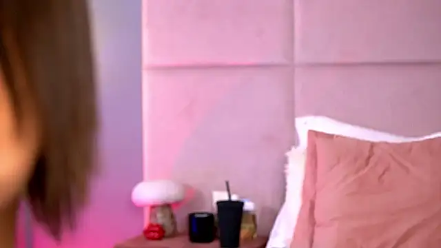 AlmaLuv's Live XXX Chat