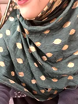 Indian-Aleena's Live XXX Chat