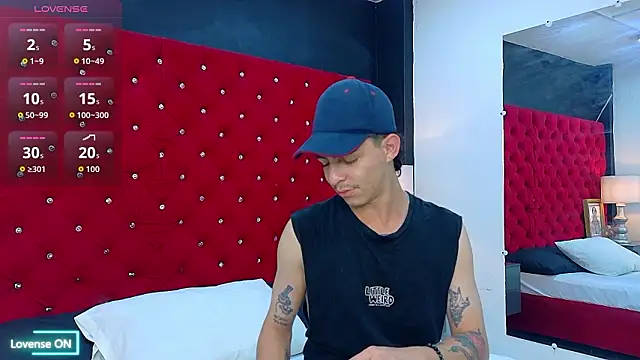 Logan_Woods' Live XXX Chat