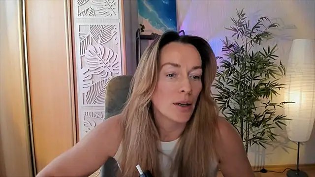 RebeccaMartinez: онлайн-секс-чат