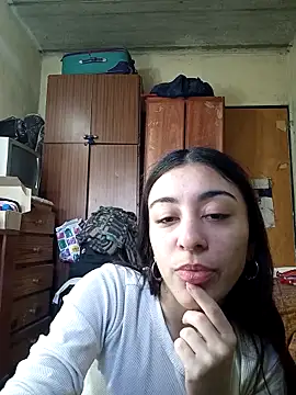 دردشة Jennyvignaduzzo الجنسية المباشرة