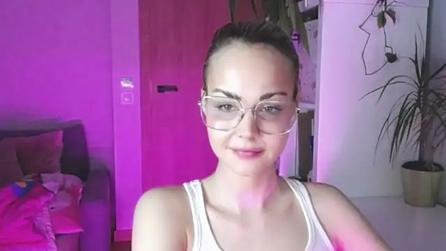 LexiexPlay Adlı Modelin Canlı XXX Sohbeti