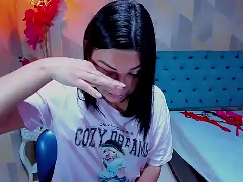 AdaFawxxのライブXXXチャット