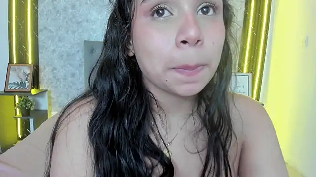 GiannaSlimJB Webcam Show