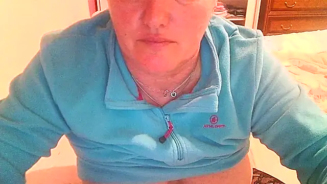 Živý XXX chat APEREGINA_