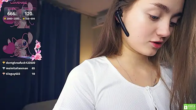 LoraDavi élő XXX-chatje