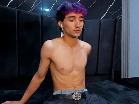 KrisX_hl Adlı Modelin Canlı XXX Sohbeti