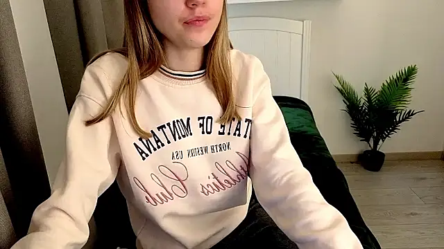 Онлайн чат XXX Just_L0VE_me