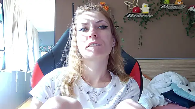 karo123421's Live XXX Chat